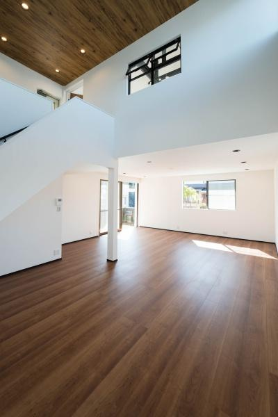 横浜市旭区上白根２丁目の中古一戸建の居間・リビング