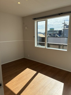 【洋室】 | COSMO TERRACE | 落ち着いた色調の洋室です