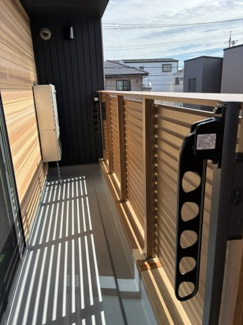 【バルコニー】 | COSMO TERRACE | 外からの目が気にならないバルコニーで洗濯物が干せます