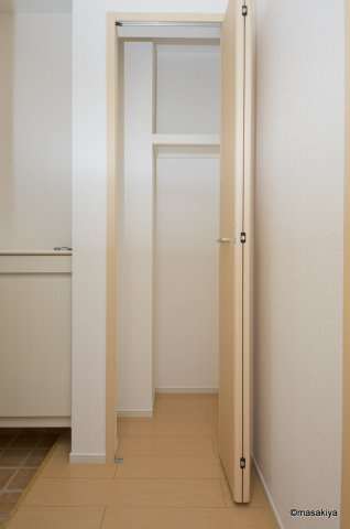 メゾンモビリアの玄関