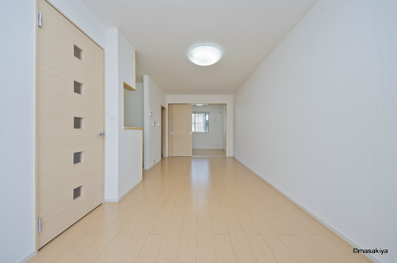 メゾンモビリアの居間・リビング|連帯保証人