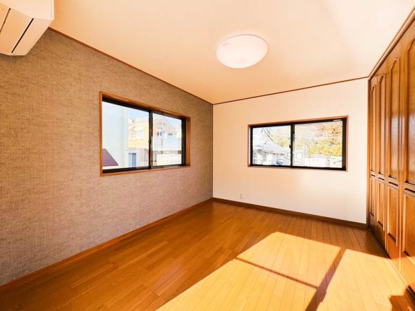 横浜市旭区白根５丁目の中古一戸建の洋室|一人ひとりの大切なプライベート空間。趣味・感性で個性的に飾って頂けるようシンプルに。。ゆとりある広さで、一人の時間をゆったりと過ごせる安らぐお部屋になるはずです。