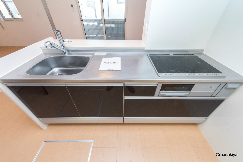 B-FLATのキッチン|カウンターキッチン