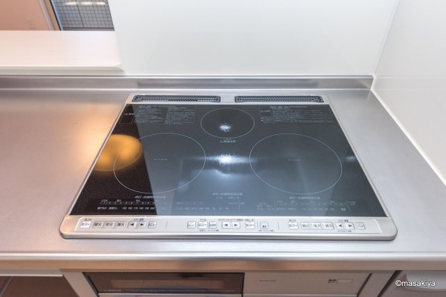 B-FLATのキッチン