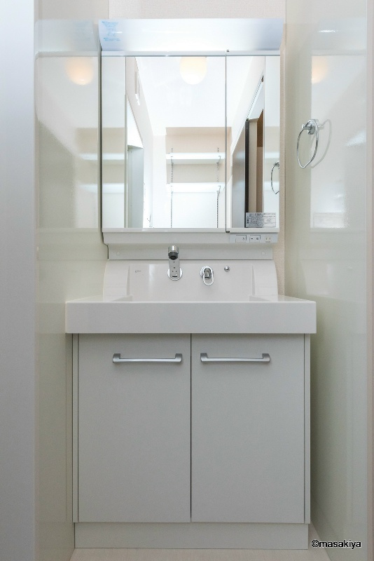 B-FLATの洗面所|洗面・脱衣