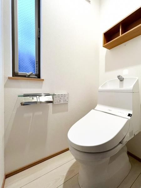 横浜市神奈川区三ツ沢中町の中古一戸建のトイレ