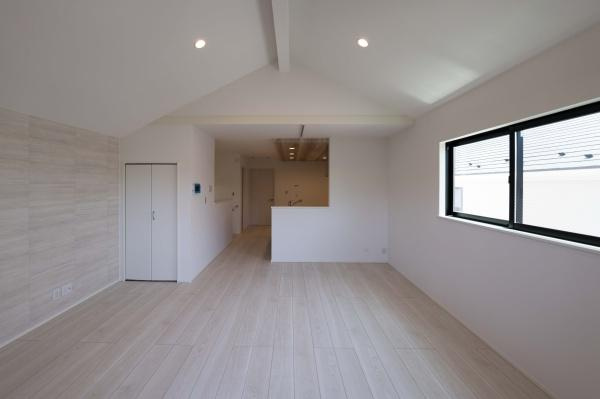 横浜市神奈川区羽沢南２丁目の新築一戸建の居間・リビング