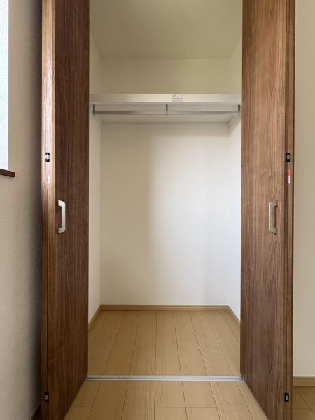 横須賀市平作２丁目の新築一戸建の収納