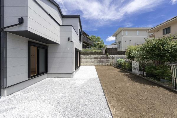 横浜市栄区庄戸１丁目の新築一戸建の庭