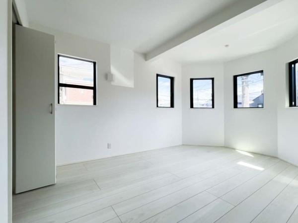 横浜市南区永田東２丁目の新築一戸建の洋室