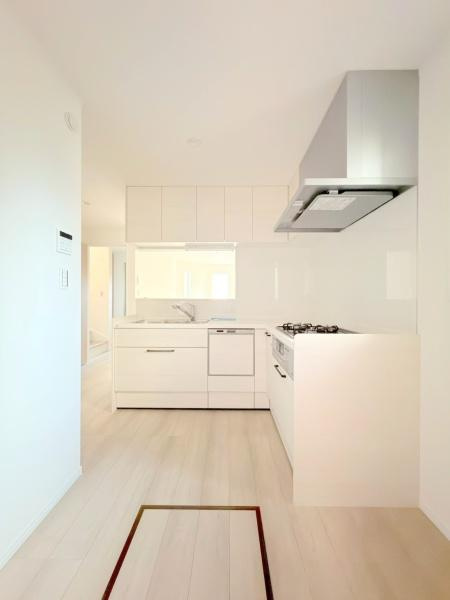 川崎市高津区坂戸３丁目の新築一戸建のキッチン|キッチンです。ご自身で使いやすいように使えるのがＬ字キッチンです。収納もたくさんございます。