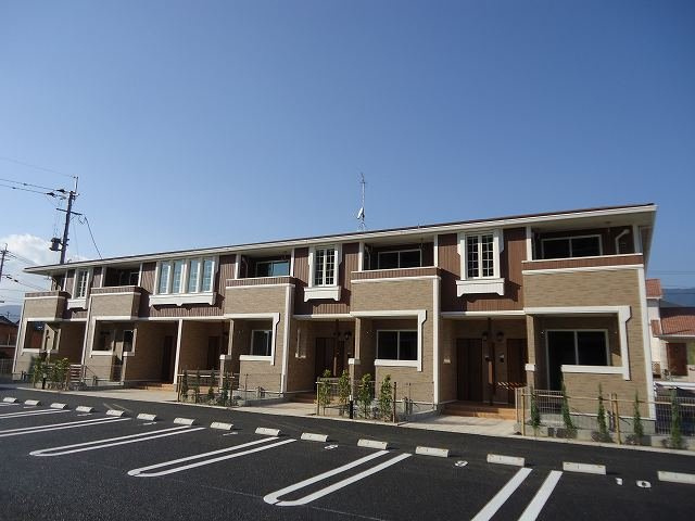 クレセントヴィラの外観