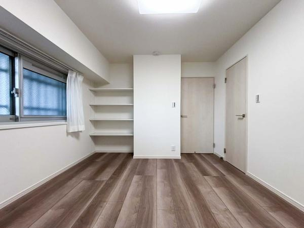 岡野パークハイツの洋室|温かみのある色合いの室内！
室内を住み心地良く、快適に！