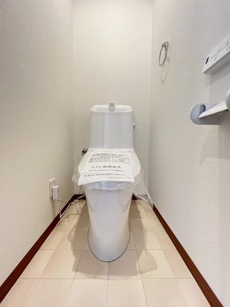 藤沢市西富２丁目の中古一戸建のトイレ