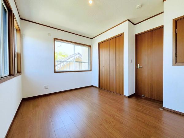 藤沢市西富２丁目の中古一戸建の洋室