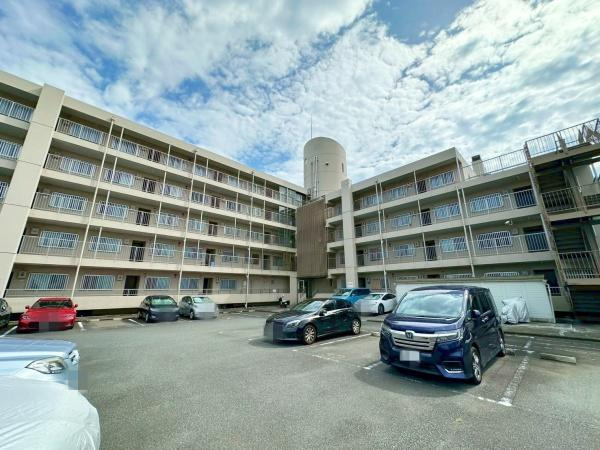 パークサイド保土ヶ谷の駐車場