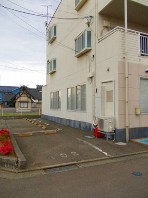 【駐車場】 | アビタシオン泉