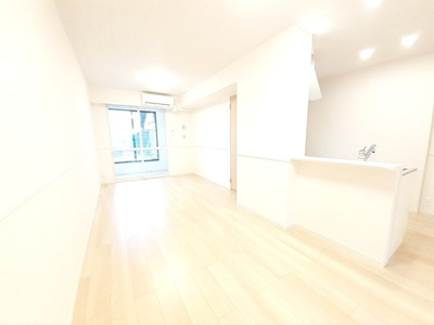 【居間・リビング】 | ニューファミーレ