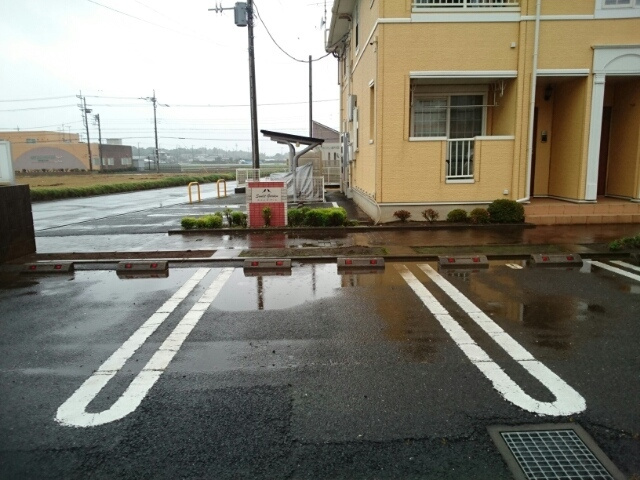 サンリットガーデンＧの駐車場