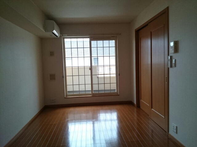 サンリットガーデンＧの居間・リビング