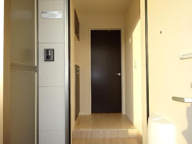 ラ・カンパネラ　新開の玄関