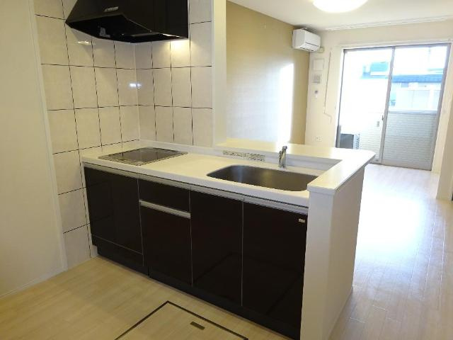 ラ・カンパネラ　新開のキッチン