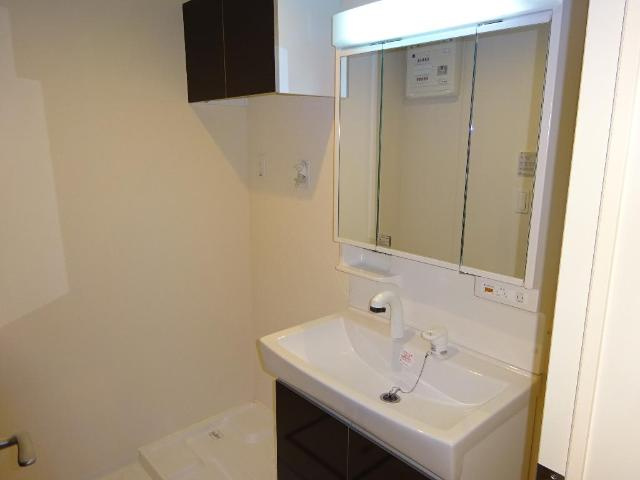 ラ・カンパネラ　新開の洗面所