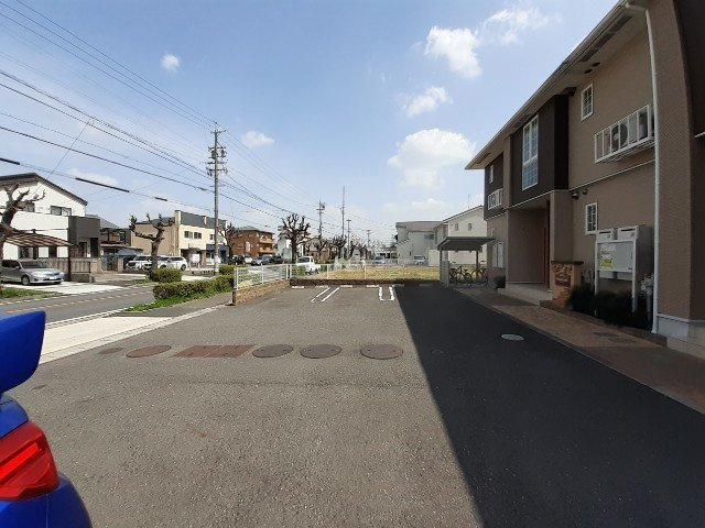 プロムナードの駐車場