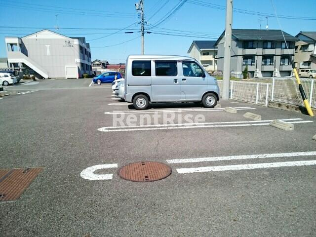 メゾンソレイユの駐車場|駐車場