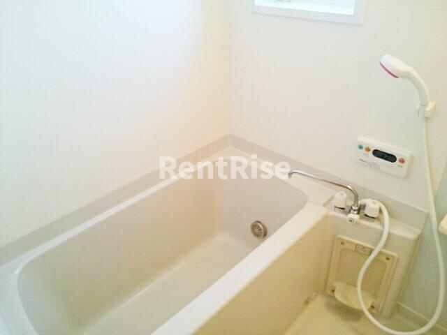 メゾンソレイユの浴室|バス