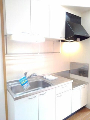 【キッチン】 | プリムローズヴィラＤ | コンパクトなキッチンで掃除もラクラク