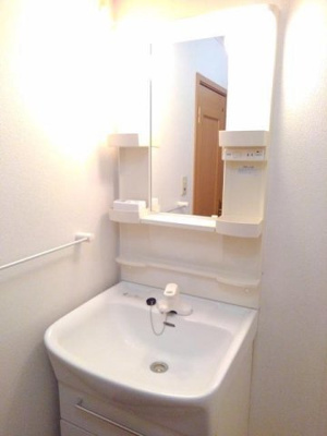 【洗面所】 | プリムローズヴィラＤ | 脱衣スペースもあります