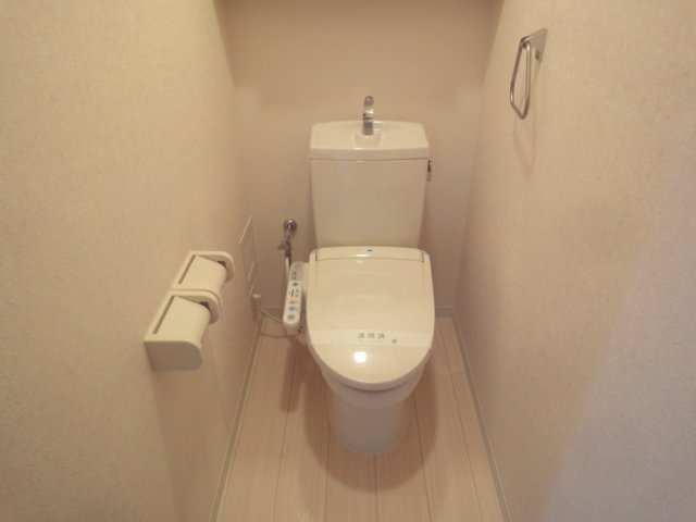 コンフォートのトイレ|シャワー付トイレ