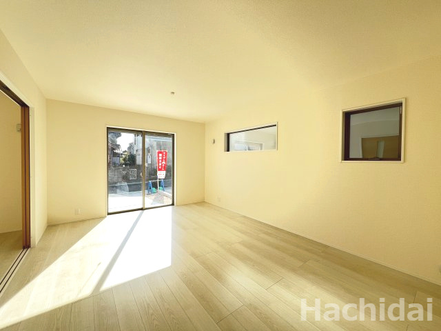 碧南市霞浦町2期　新築一戸建の居間・リビング