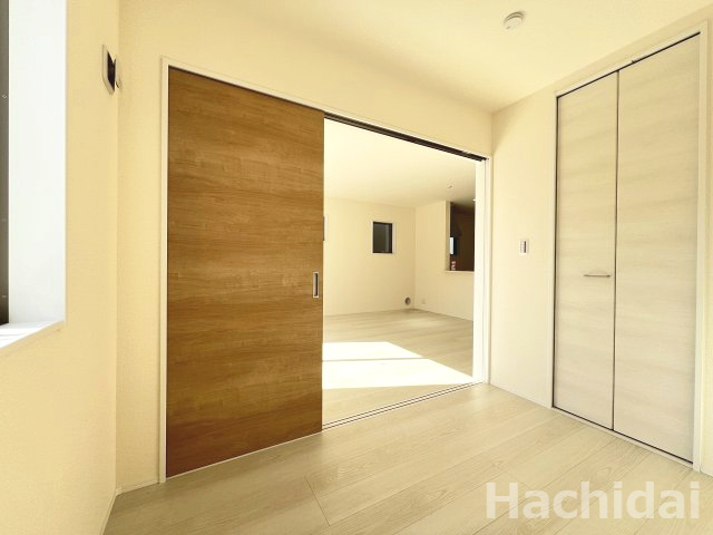 碧南市霞浦町2期　新築一戸建の洋室|1階3.75帖洋室