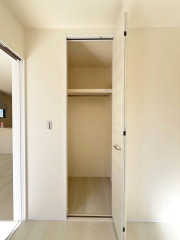 碧南市霞浦町2期　新築一戸建の収納