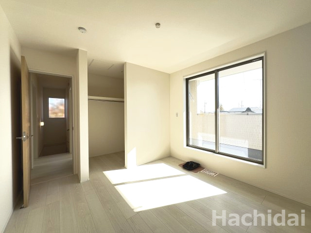 碧南市霞浦町2期　新築一戸建の洋室|南側6.38帖洋室