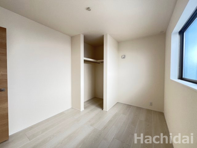 碧南市霞浦町2期　新築一戸建の洋室|北側5.16帖洋室