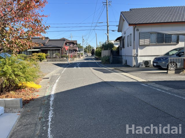 碧南市霞浦町2期　新築一戸建の前面道路含む現地写真