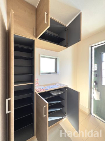 碧南市霞浦町2期　新築一戸建の収納