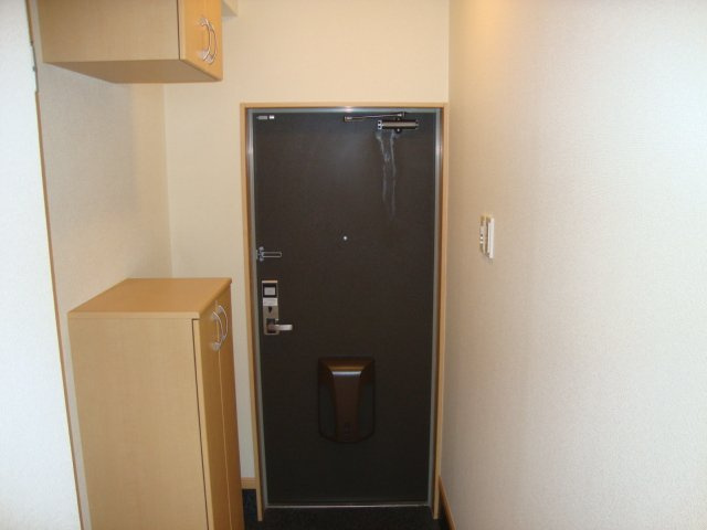 サンパレスⅢの玄関|玄関