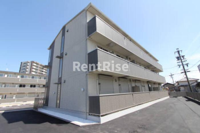 Novel Court IMAISE Ｂの外観