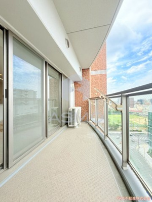 【バルコニー】 | ロイヤルパークスなんば | 同マンション別部屋　参考写真