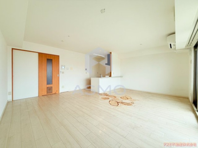 【居間・リビング】 | ロイヤルパークスなんば | 同マンション別部屋　参考写真