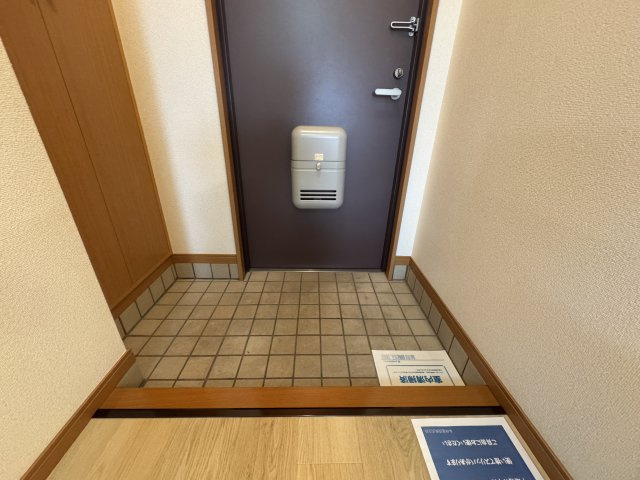 本州ビルⅢの玄関