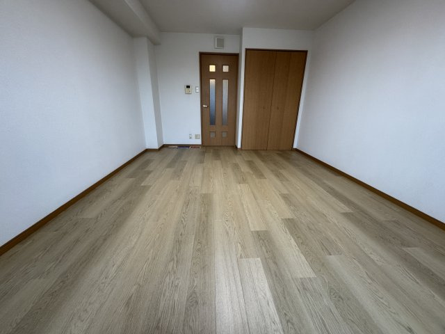 本州ビルⅢの居間・リビング