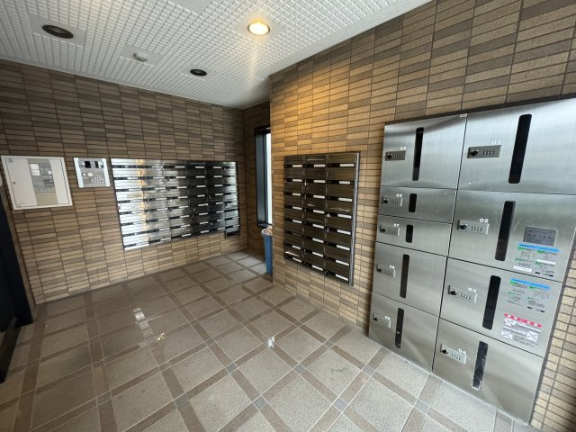 本州ビルⅢのエントランス