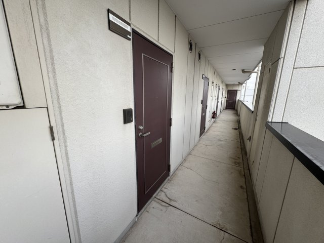 本州ビルⅢの玄関