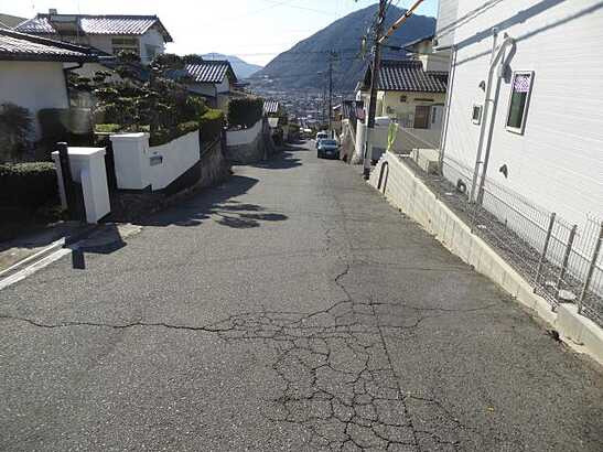 【前面道路含む現地写真】