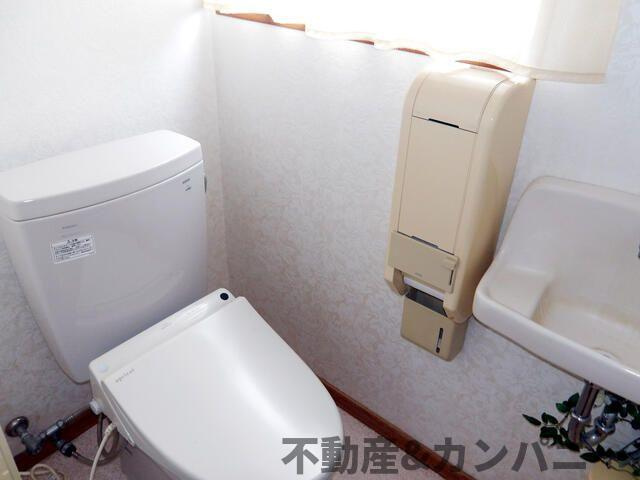 東温市吉久の中古一戸建のトイレ|トイレもきれいです